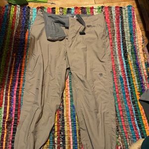 Mountain hardwear hiking pants size 10